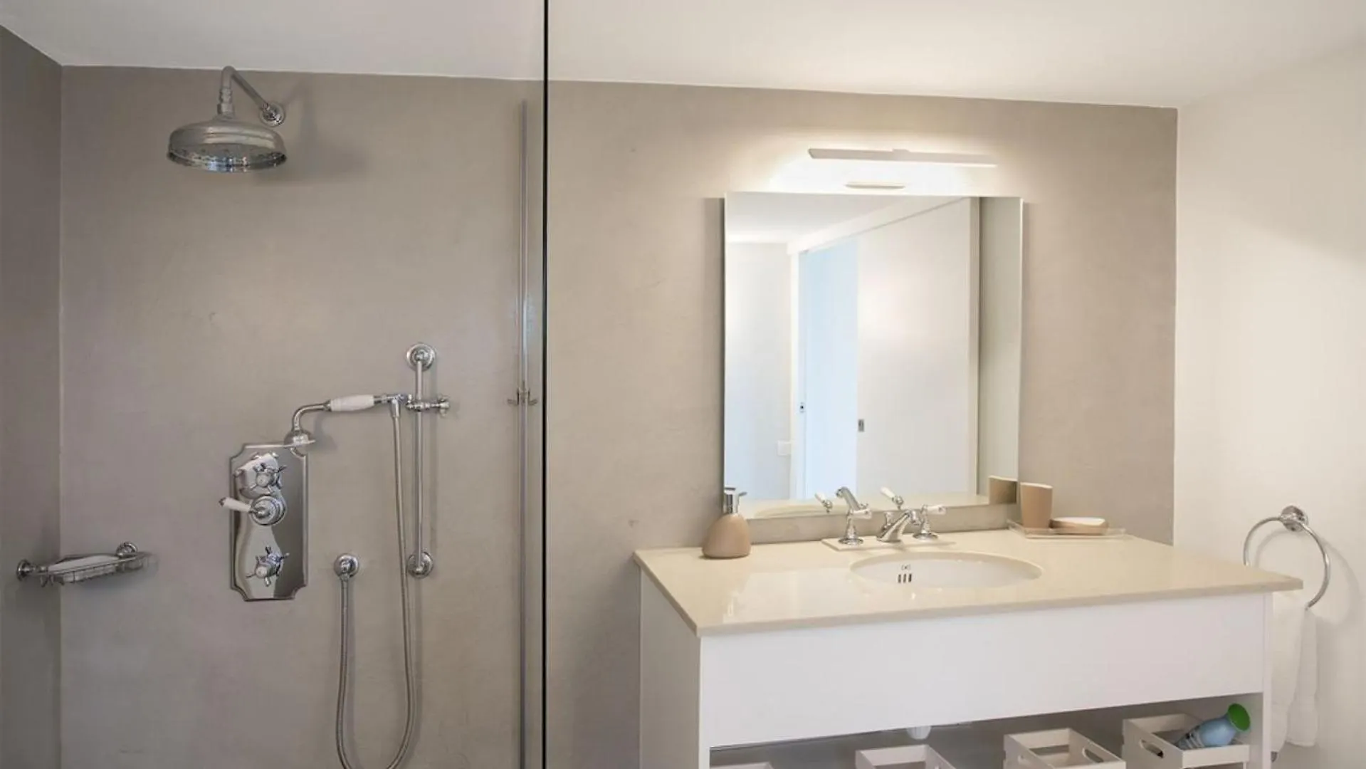 Modern 7Br Villa With Breathtaking Panoramic Views Lowlands 0*,